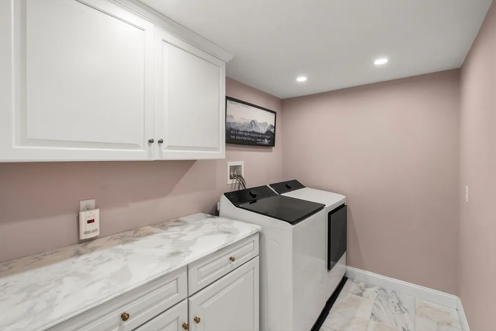52 Beaufort Ave, Needham, MA 02492