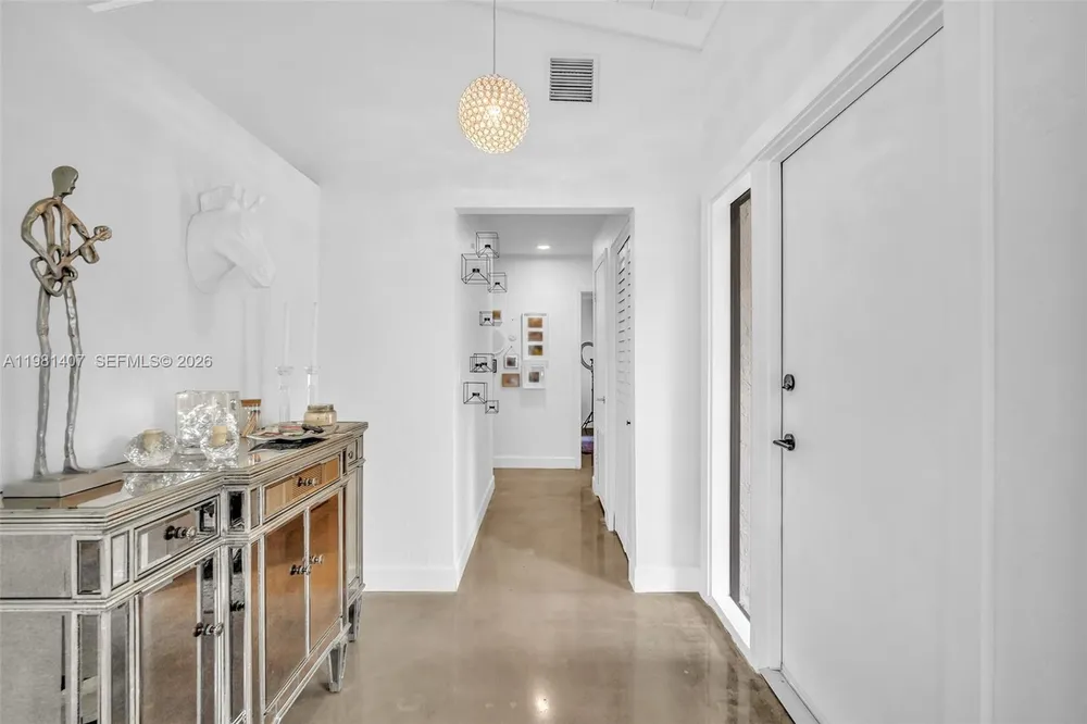 211 SW 87th Terrace, Plantation, FL 33324
