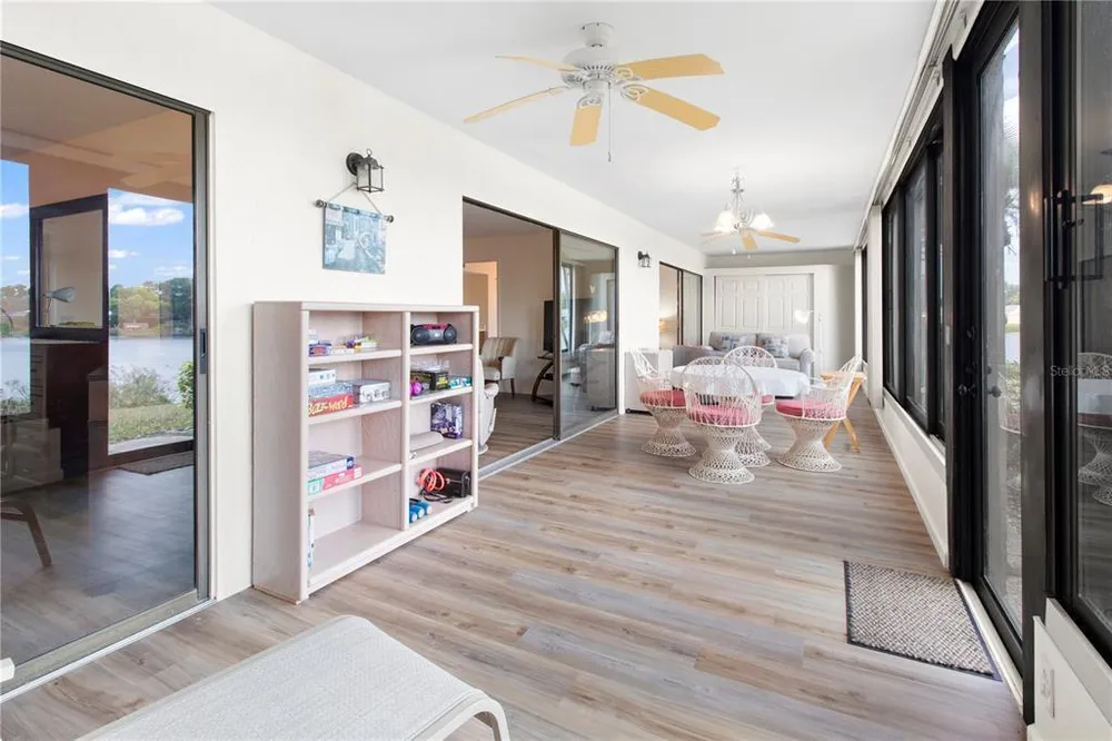 220 Lakewood Dr, Bradenton, FL 34210