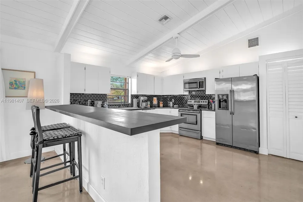 211 SW 87th Terrace, Plantation, FL 33324