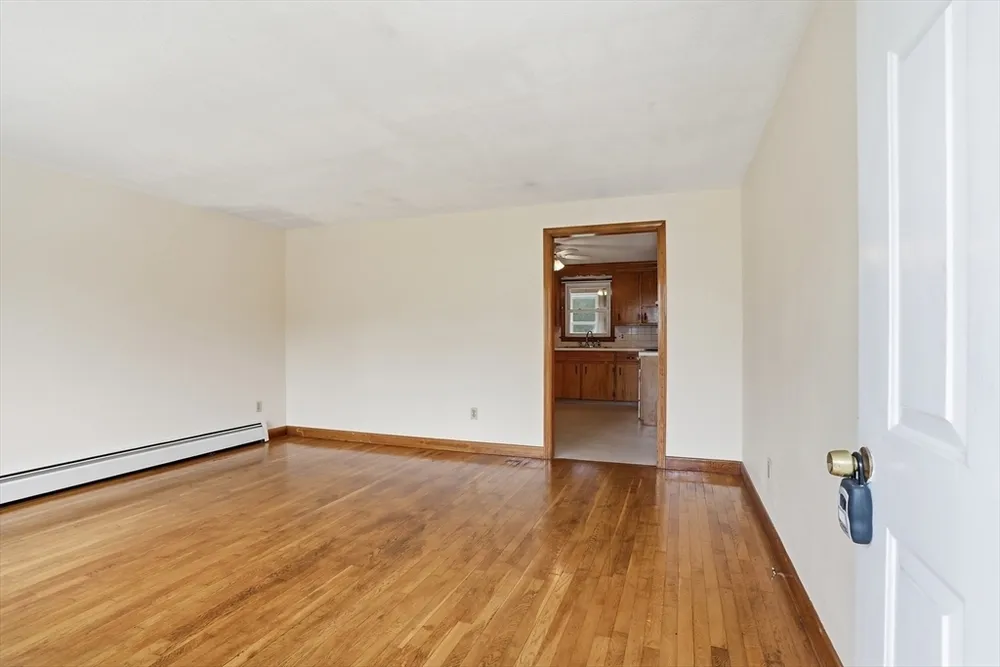 107 Salisbury St, Dracut, MA 01826