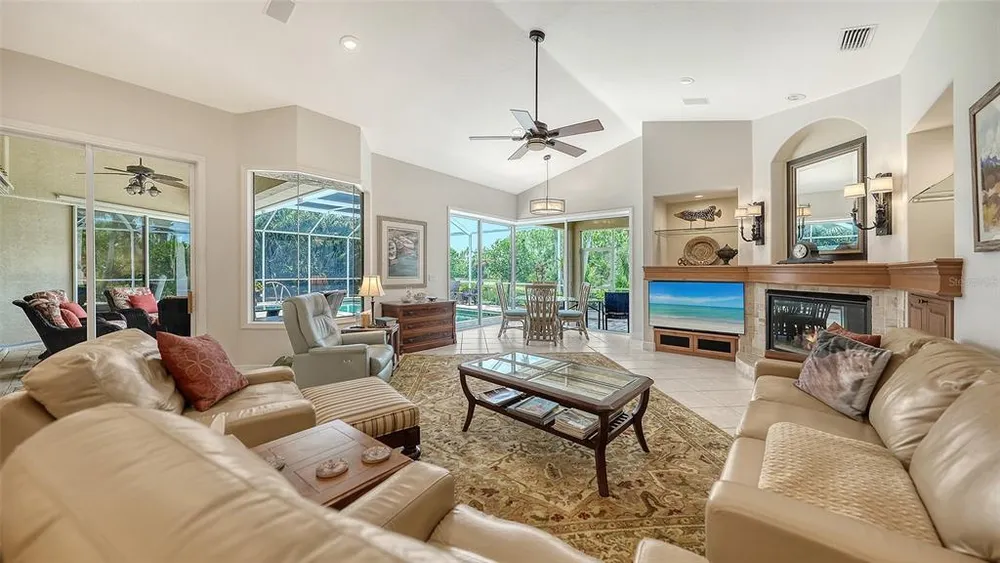 8923 Bloomfield Blvd, Sarasota, FL 34238