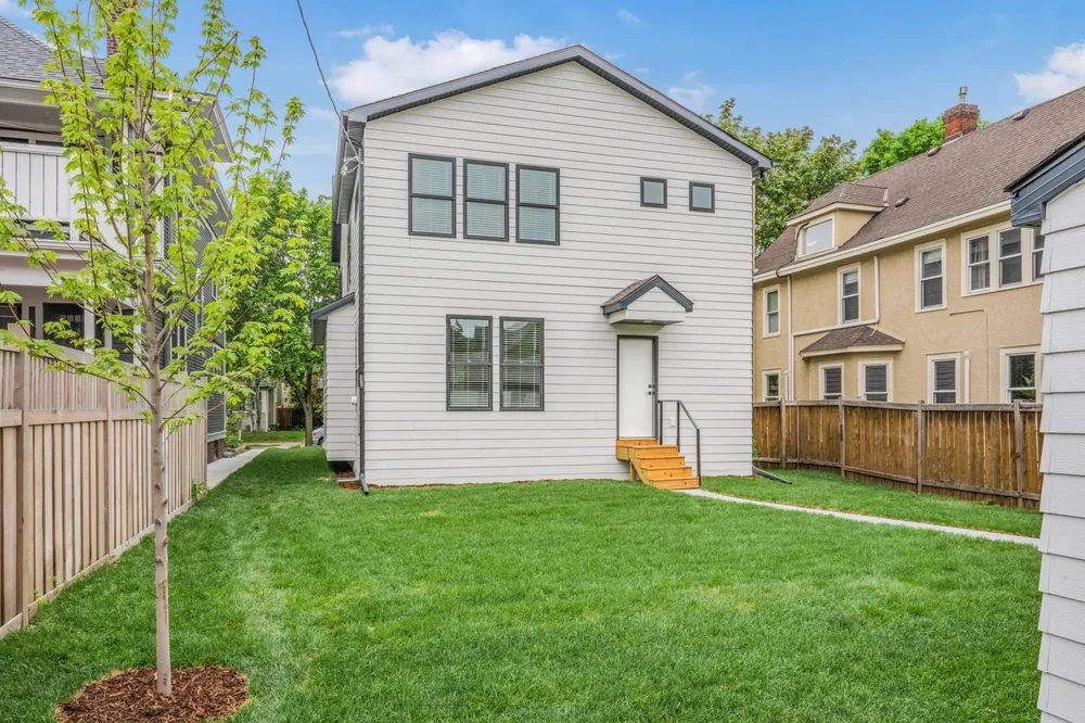 3213 Holmes Ave S, Minneapolis, MN 55408