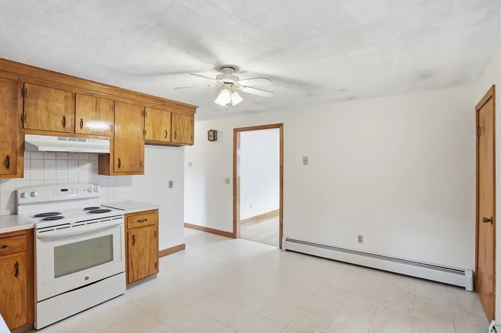 107 Salisbury St, Dracut, MA 01826