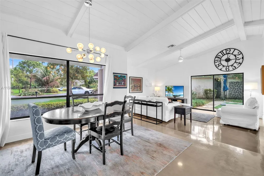 211 SW 87th Terrace, Plantation, FL 33324