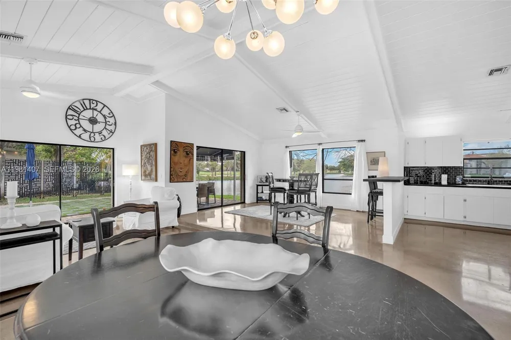 211 SW 87th Terrace, Plantation, FL 33324