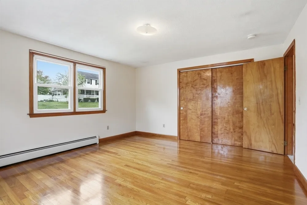 107 Salisbury St, Dracut, MA 01826
