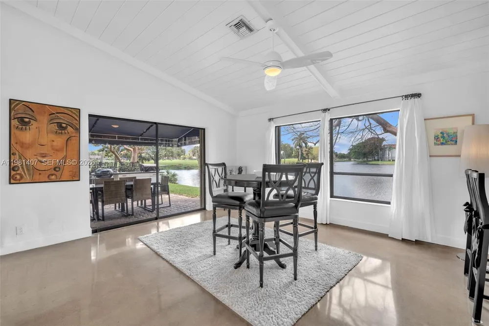 211 SW 87th Terrace, Plantation, FL 33324
