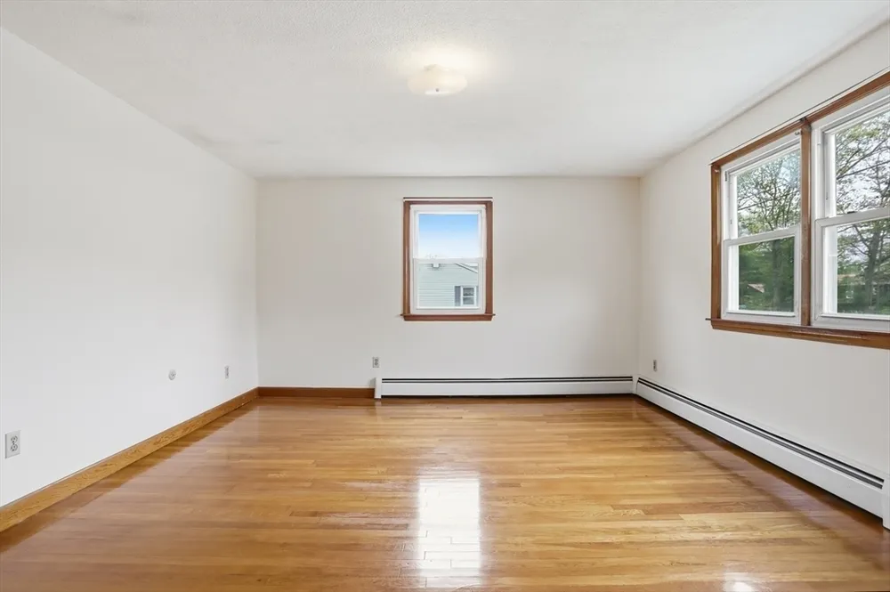 107 Salisbury St, Dracut, MA 01826