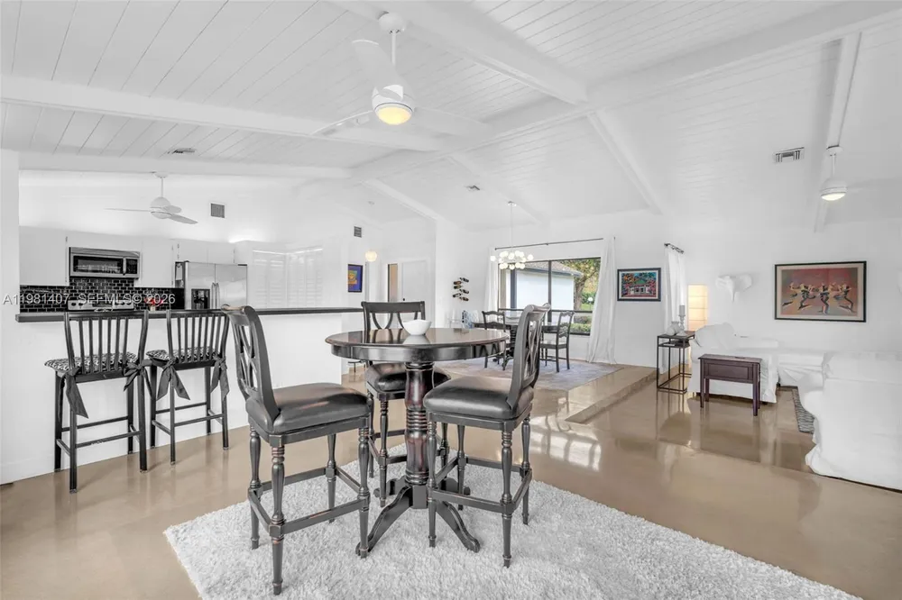 211 SW 87th Terrace, Plantation, FL 33324