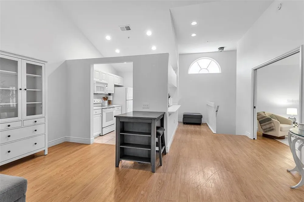 8340 Wingate Dr, Sarasota, FL 34238