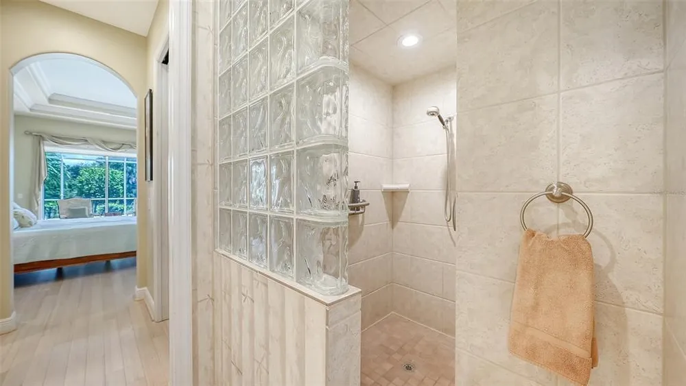8923 Bloomfield Blvd, Sarasota, FL 34238