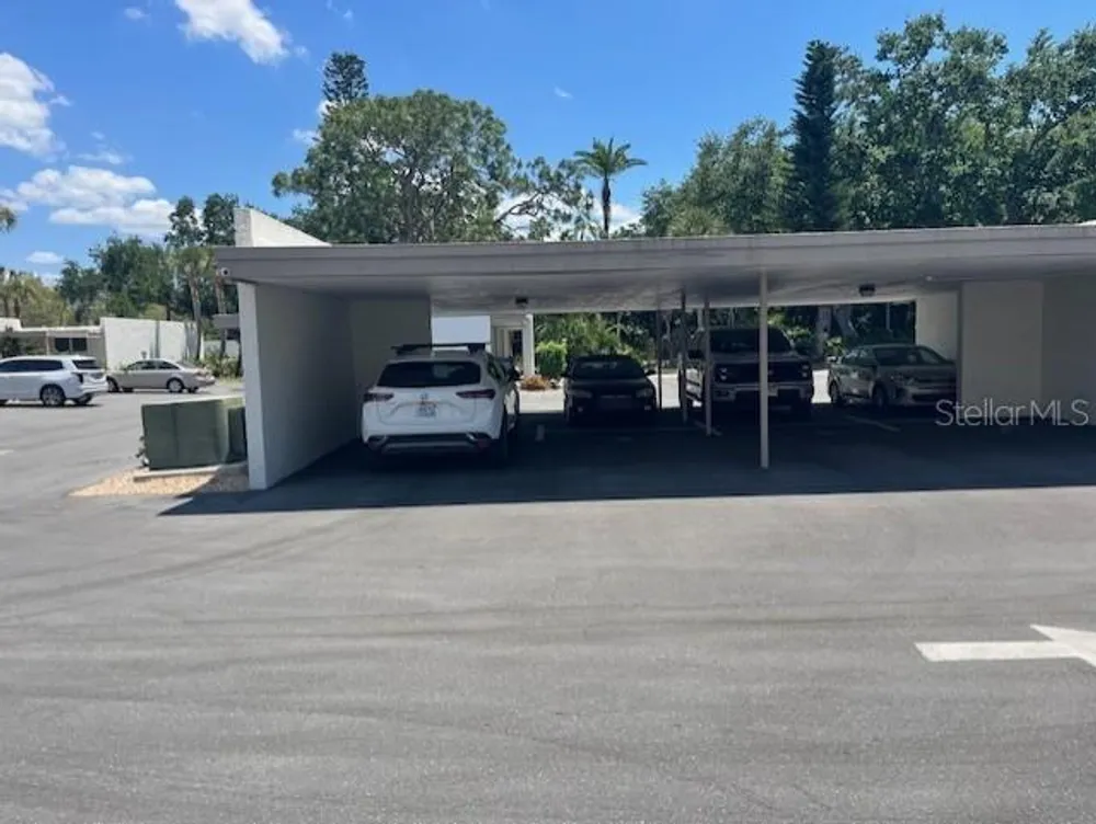 220 Lakewood Dr, Bradenton, FL 34210