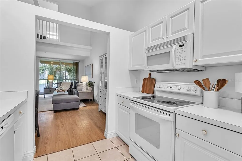 8340 Wingate Dr, Sarasota, FL 34238