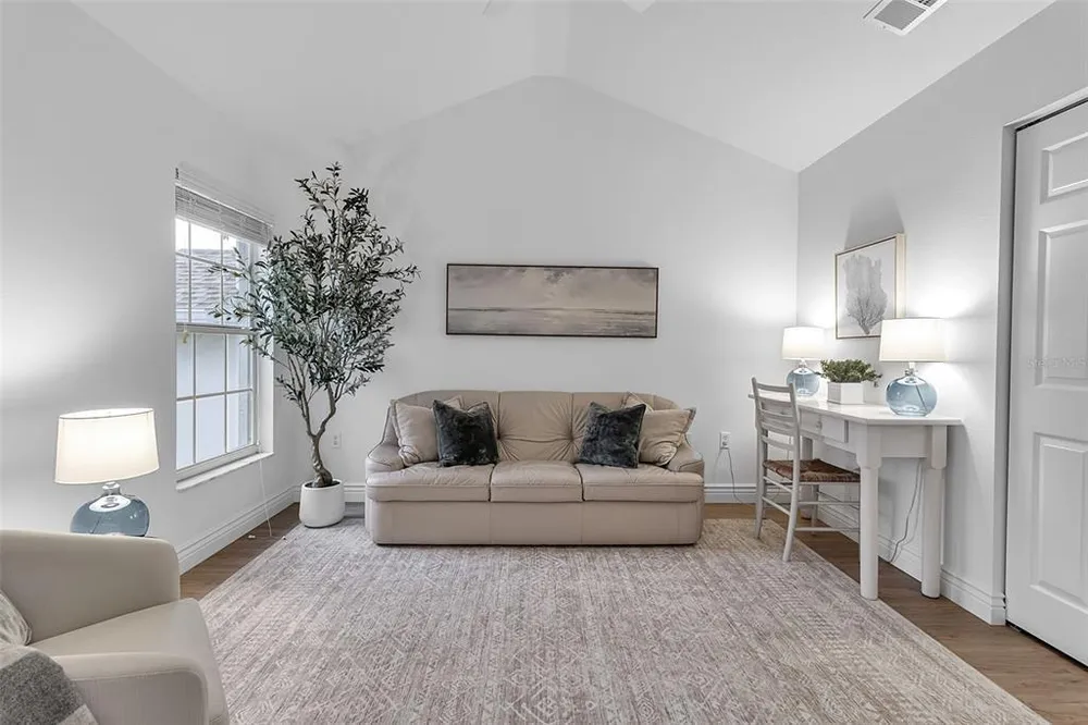 8340 Wingate Dr, Sarasota, FL 34238