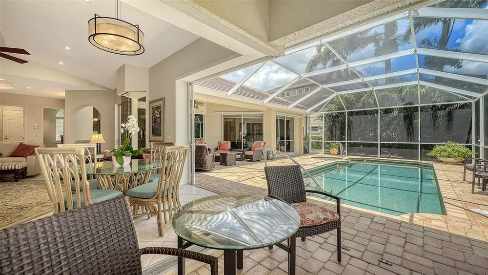 8923 Bloomfield Blvd, Sarasota, FL 34238