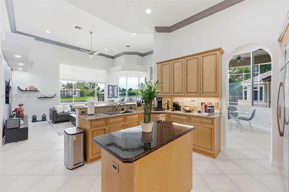 2488 Provence Cir, Weston, FL 33327