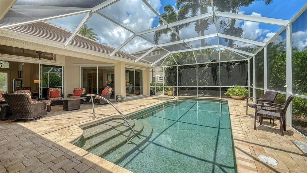 8923 Bloomfield Blvd, Sarasota, FL 34238