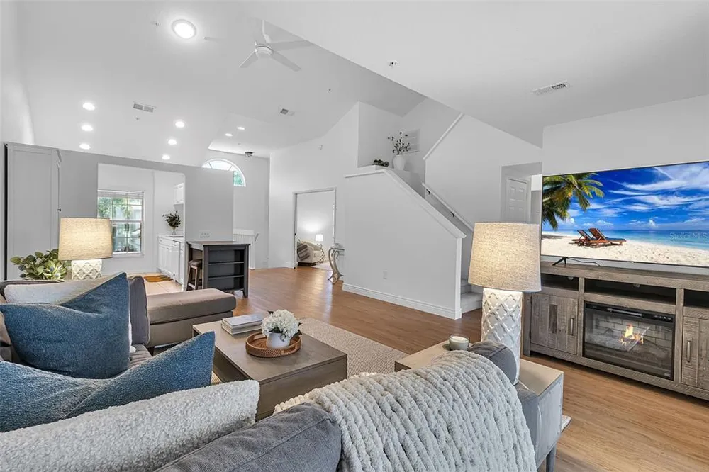 8340 Wingate Dr, Sarasota, FL 34238