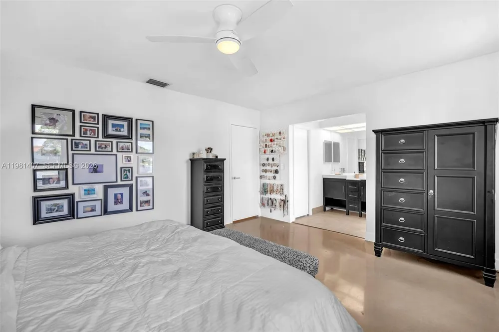 211 SW 87th Terrace, Plantation, FL 33324