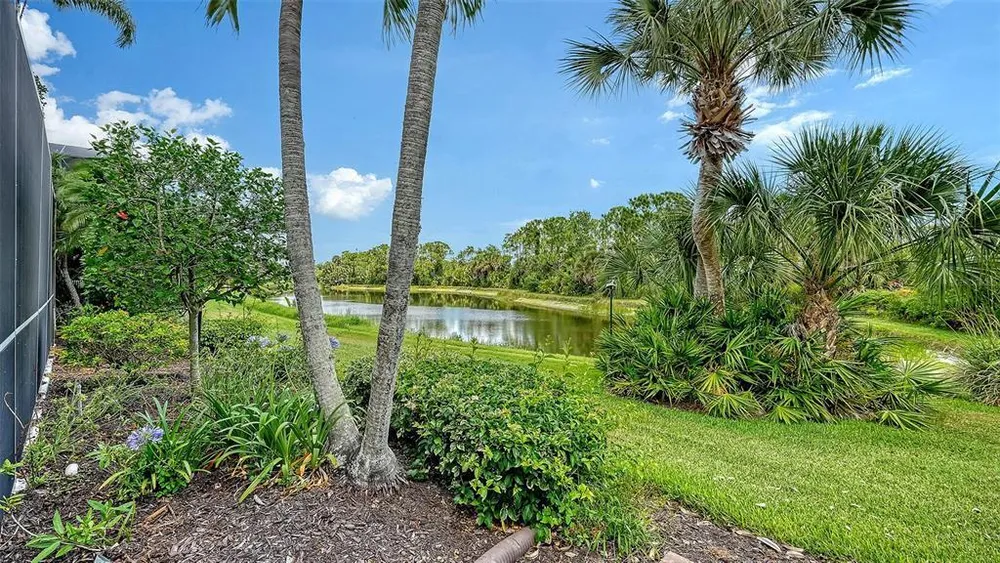 8923 Bloomfield Blvd, Sarasota, FL 34238