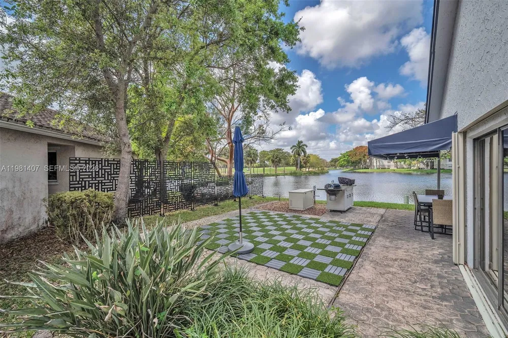 211 SW 87th Terrace, Plantation, FL 33324