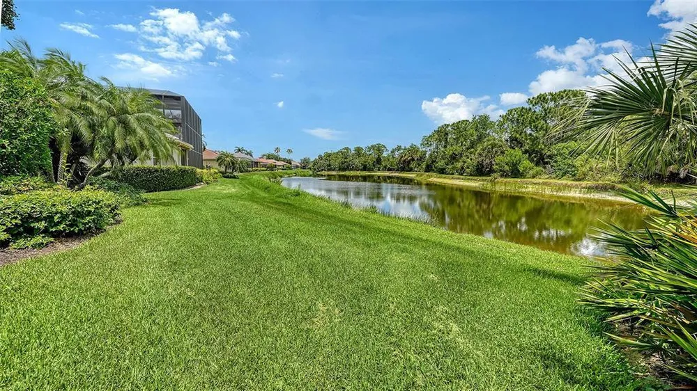8923 Bloomfield Blvd, Sarasota, FL 34238