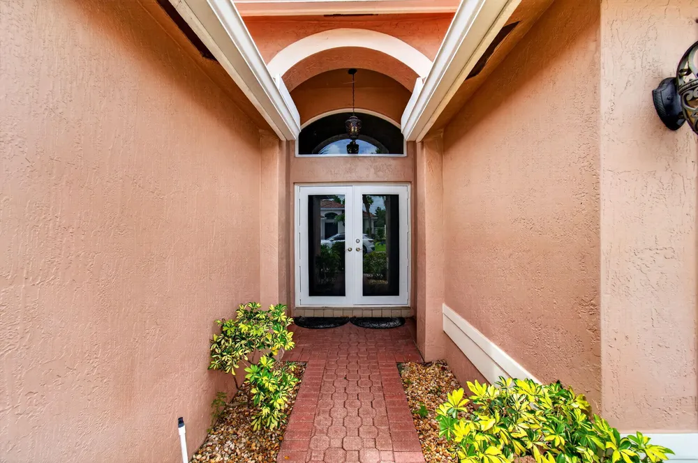 9380 Fox Trot Ln, Boca Raton, FL 33496