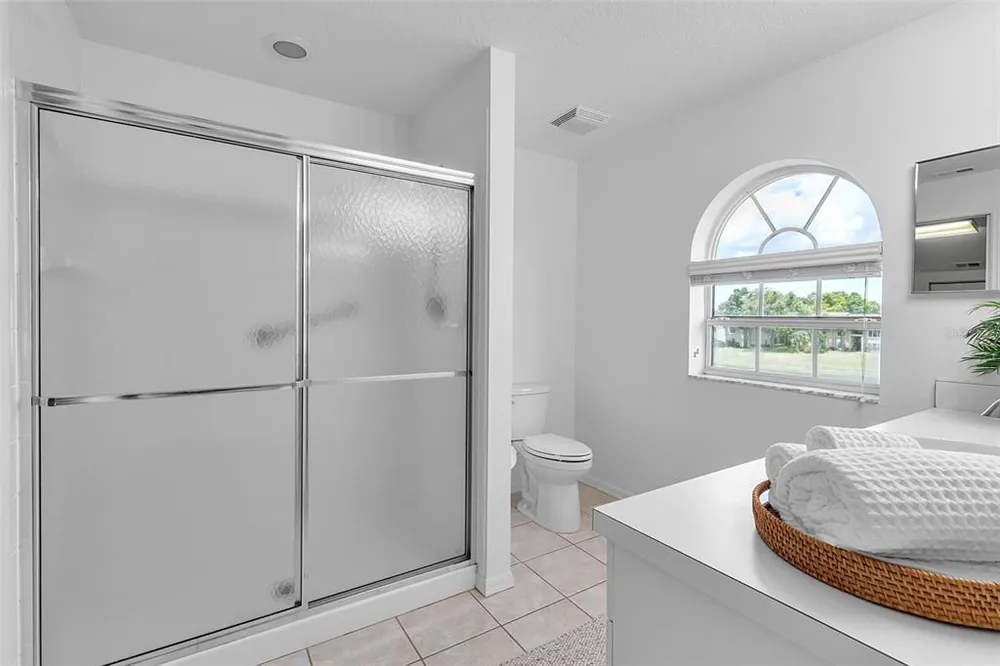 8340 Wingate Dr, Sarasota, FL 34238