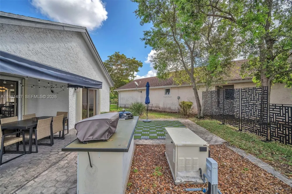 211 SW 87th Terrace, Plantation, FL 33324