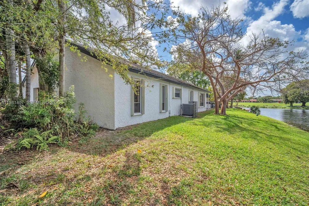 211 SW 87th Terrace, Plantation, FL 33324