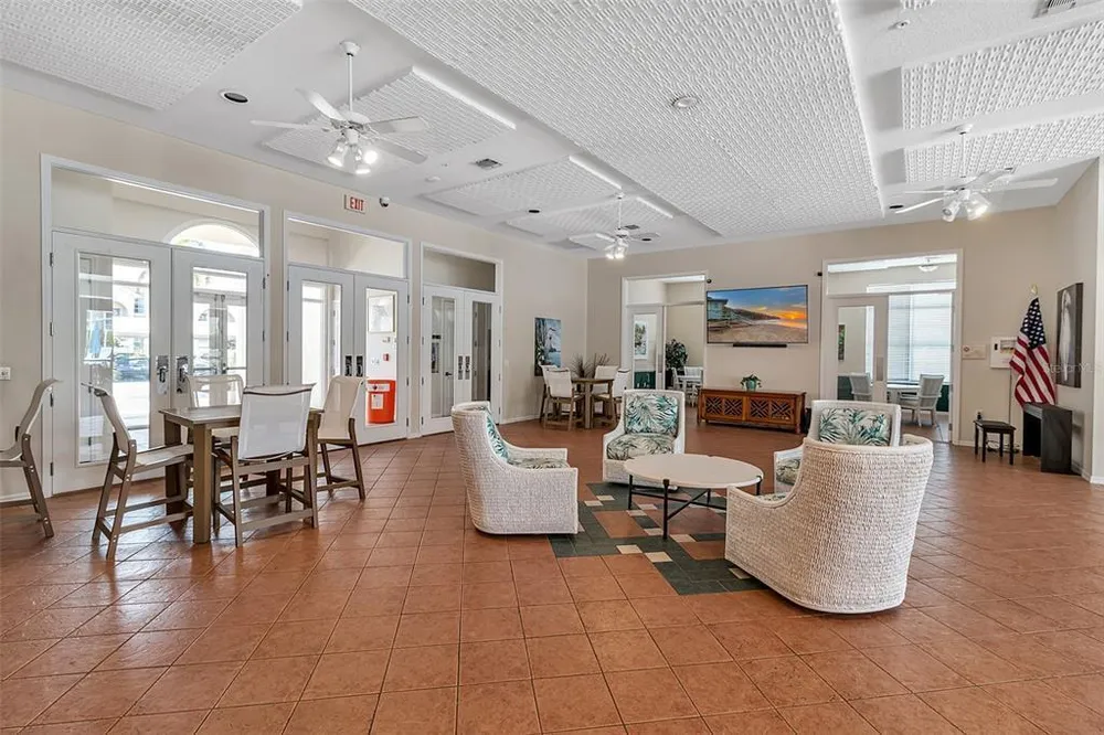 8340 Wingate Dr, Sarasota, FL 34238