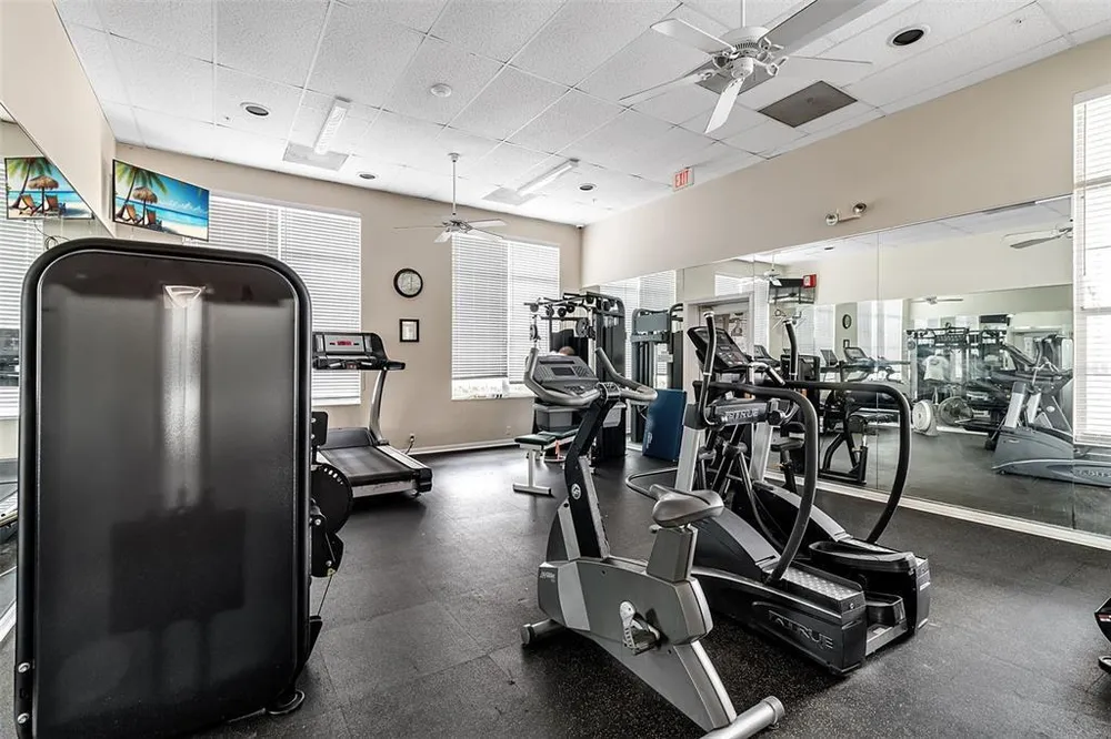 8340 Wingate Dr, Sarasota, FL 34238