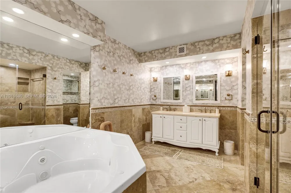 1111 Crandon Blvd, Key Biscayne, FL 33149
