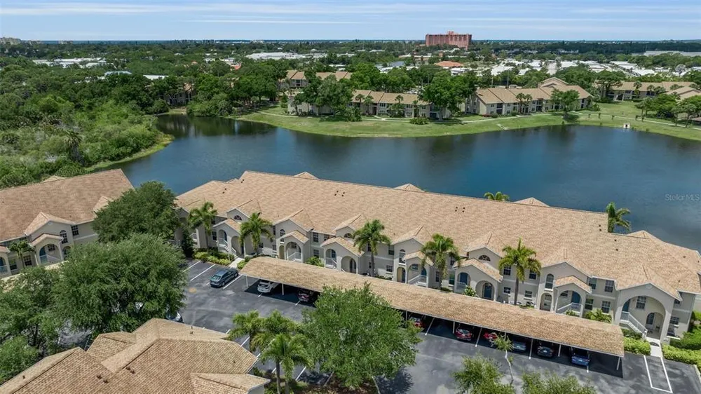 8340 Wingate Dr, Sarasota, FL 34238