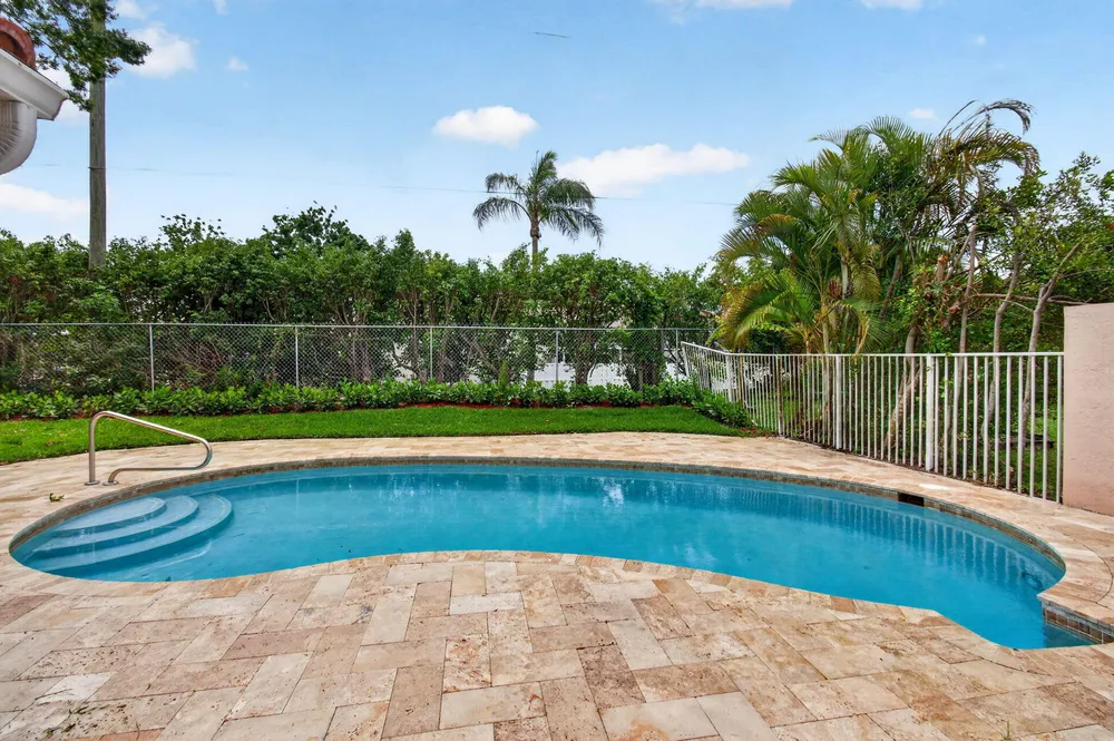 9380 Fox Trot Ln, Boca Raton, FL 33496