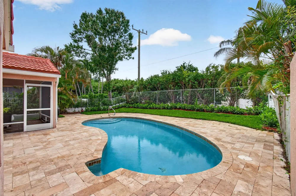 9380 Fox Trot Ln, Boca Raton, FL 33496