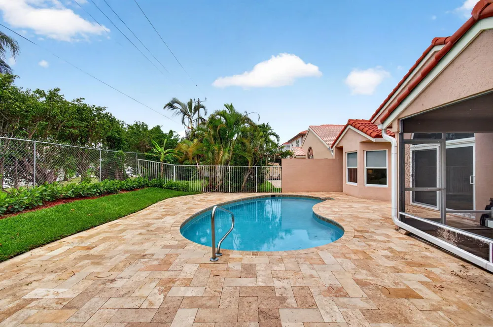 9380 Fox Trot Ln, Boca Raton, FL 33496