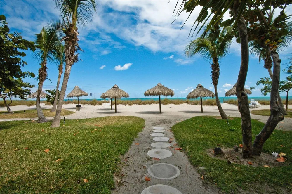 1111 Crandon Blvd, Key Biscayne, FL 33149