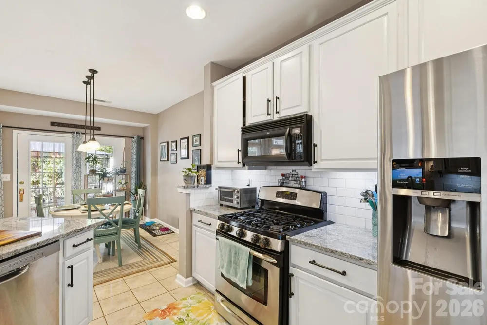 6037 Queens Walk Ct, Fort Mill, SC 29707