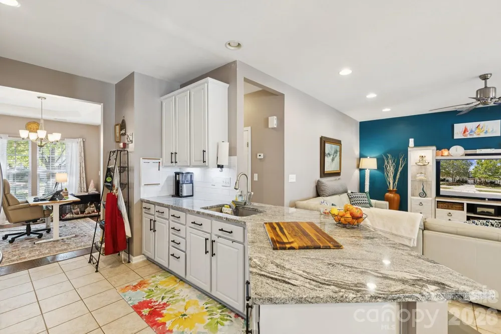 6037 Queens Walk Ct, Fort Mill, SC 29707