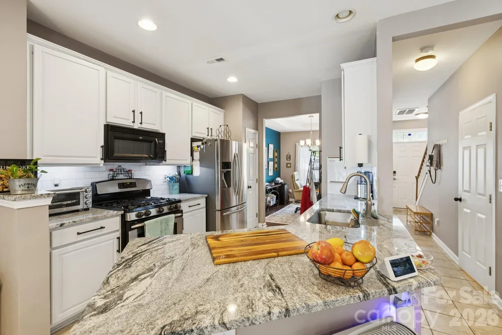 6037 Queens Walk Ct, Fort Mill, SC 29707