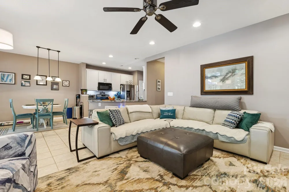 6037 Queens Walk Ct, Fort Mill, SC 29707