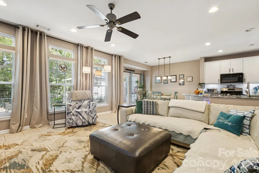 6037 Queens Walk Ct, Fort Mill, SC 29707