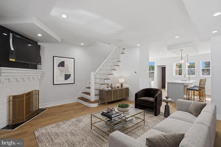 64 E Montana St, Philadelphia, PA 19119