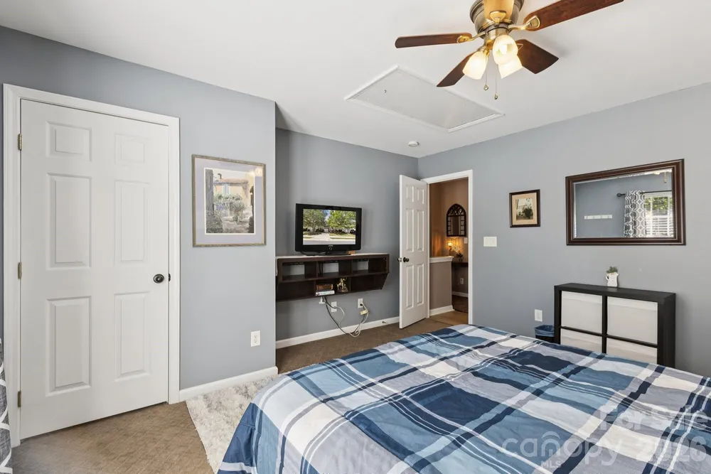 6037 Queens Walk Ct, Fort Mill, SC 29707