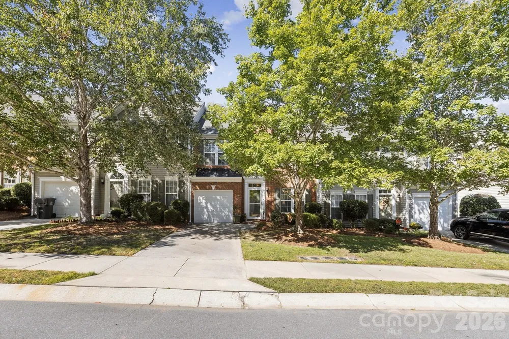 6037 Queens Walk Ct, Fort Mill, SC 29707