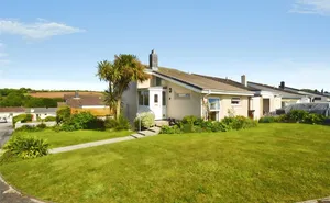 Mellanear Close, Hayle, Cornwall, TR27 photo