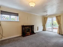 Kirkfield Drive, Leeds thumb 3