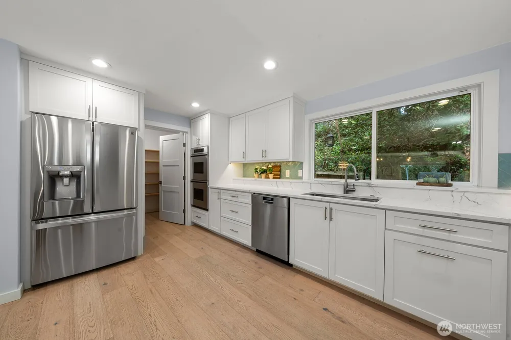 4830 88th Pl SE, Mercer Island, WA 98040